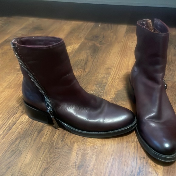 Frye Shoes - Frye size 8 women’s leather boots